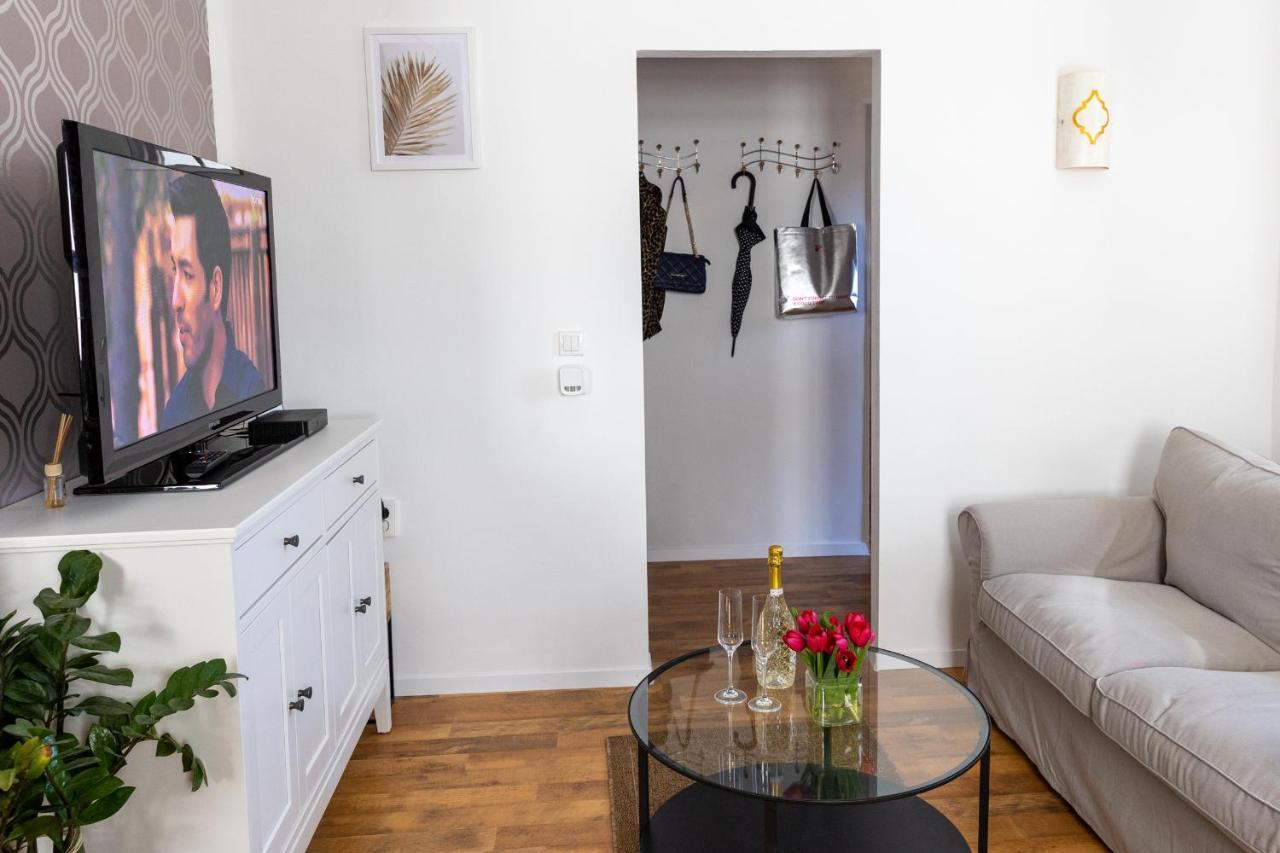 Republic Apartman Leilighet Baja Eksteriør bilde